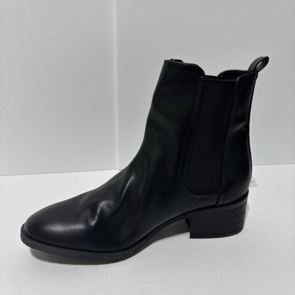 Kenneth Cole Reaction Women’s Salas Black Chelsea Boots, Size 7.5 M - Picture 2 of 5